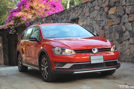 Volkswagen CrossGolf, lo manejamos y en ningún momento extrañamos un SUV