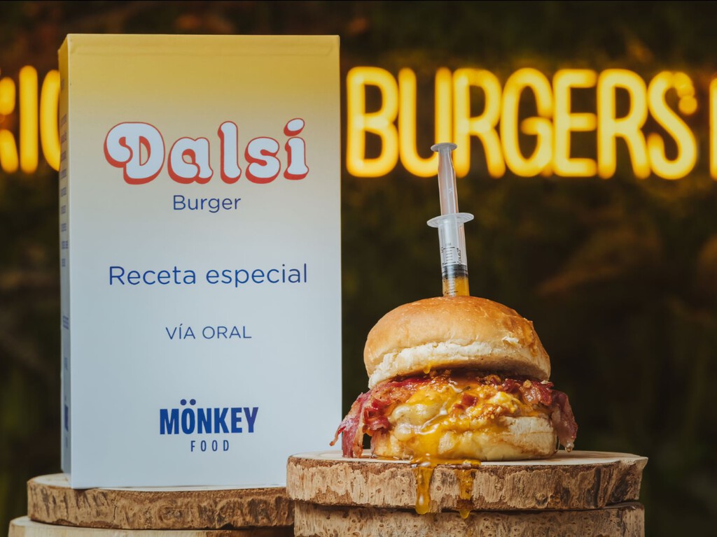Cuando creíamos que lo habíamos visto todo en recetas locas, llega la hamburguesa de Dalsy, el mítico jarabe infantil
