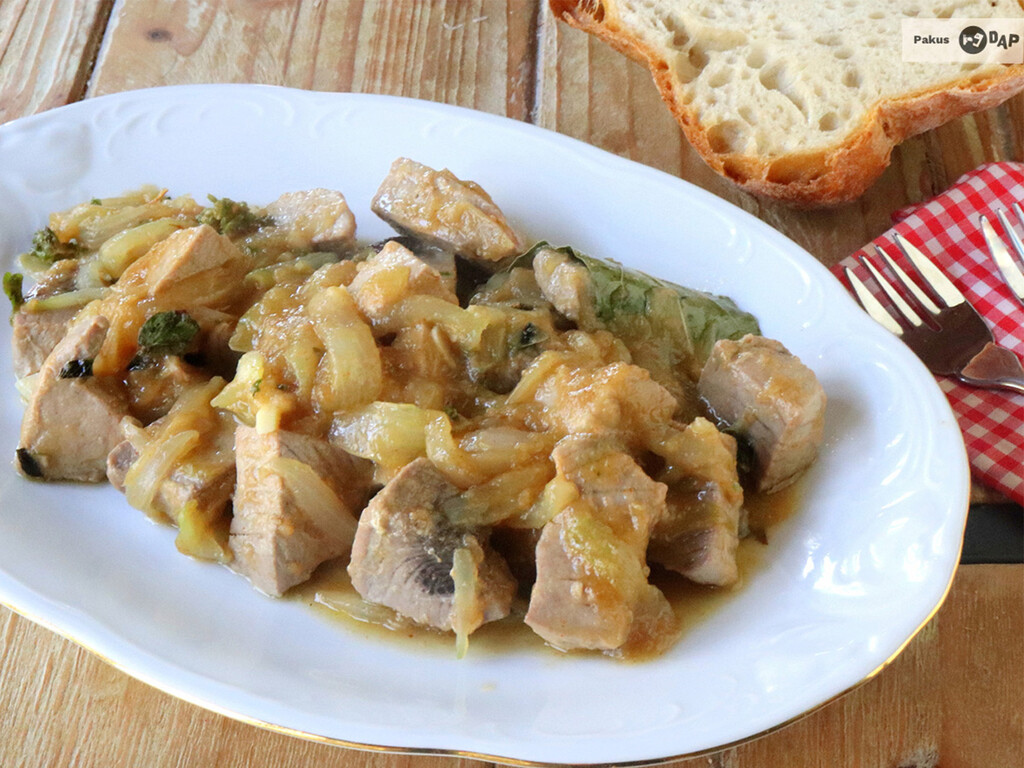Esta cena saludable sabe a Cádiz y se resuelve en media hora con atún, cebolla y poco más