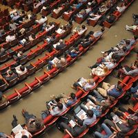 Así debes declarar los ingresos que obtengas por cursos y conferencias