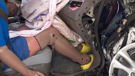 Iihs Crash Test Chevrolet Malibu 1