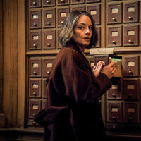 Jodie Foster brilla con luz propia en 'Vida Privada', un murder mystery francés que juega a ser Woody Allen pero no sabe cómo conseguirlo 