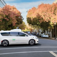 Porque a veces es mejor sumar que restar, Uber podría utilizar vehículos autónomos de Waymo 