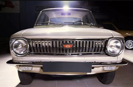 Corolla Parrilla E10