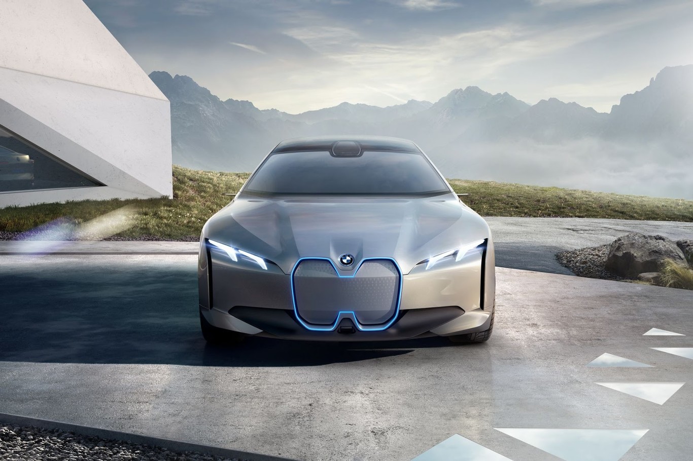 El BMW i Vision Dynamics Concept le deja claro al Model 3 que no está solo