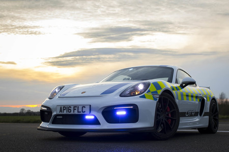 La policía de Norfolk, en Inglaterra, estrena un Porsche Cayman GT4