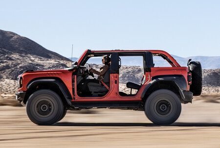 Ford Bronco Raptor 14