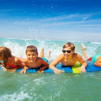 Nueve planes divertidos, seguros y alternativos al viaje de fin de curso para que los niños disfruten con sus compañeros