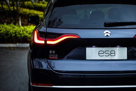 Nio Es8