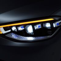 Los faros y calaveras LED de los autos son tan caros como un seminuevo. Esto elevó tanto su precio