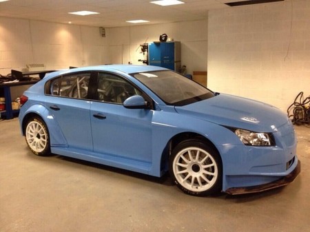Curiosidades en Competición: un Chevrolet Cruze 5 puertas para el BTCC