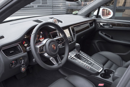 Porsche Macan interior