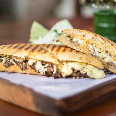 Con este grill sandwichera rebajado a menos de 40 euros preparar una cena de capricho es rápido y sencillo