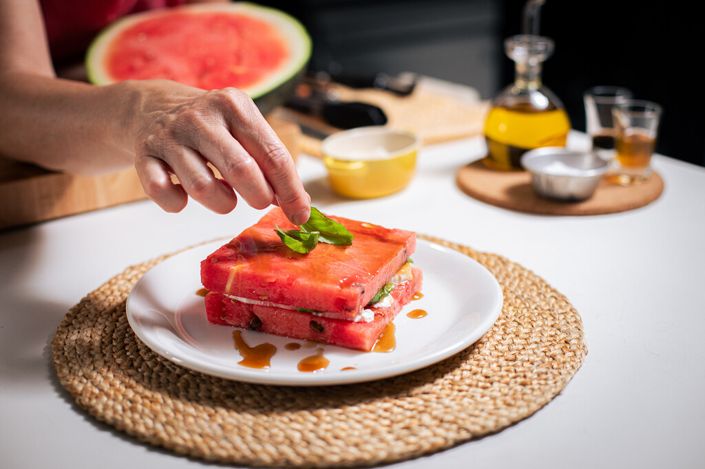 El sándwich más refrescante del verano no lleva pan ni embutido: es la cena ligera y saludable perfecta