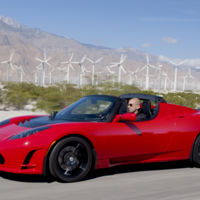 Tesla regresará a sus orígenes con un Roadster renovado para 2019