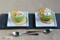 Merienda para niños. Receta de kiwis rellenos de mascarpone y crujiente de manzana
