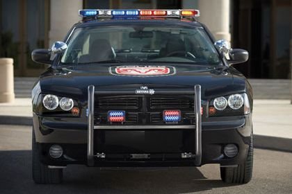 El Dodge Charger se pone el uniforme de patrulla El Dodge Charger se pone el uniforme de patrulla