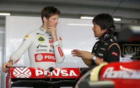 Romain Grosjean no firmará con Lotus hasta confirmarse los motores Mercedes