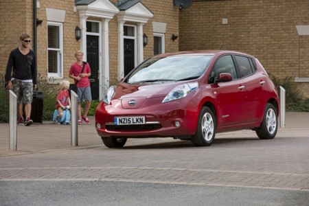 Reino Unido se gasta 273 millones de euros para extender la ayuda a los coches eléctricos hasta febrero de 2016