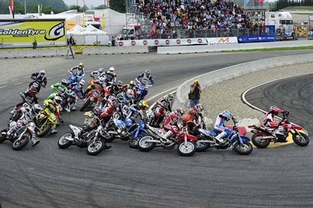 Thierry Van Den Bosch domina la primera prueba del Campeonato del Mundo de Supermotard