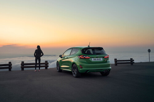 Los coches utilitarios y compactos de tres puertas: una especie al borde de la extinción