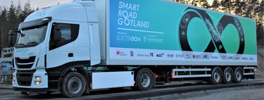 La primera carretera que carga vehículos eléctricos por inducción ya está en pruebas: el adiós a las baterías pesadas, más cerca