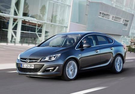 opel_astra_sedan-1.jpg