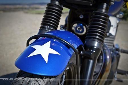Triumph Bonneville T214 037
