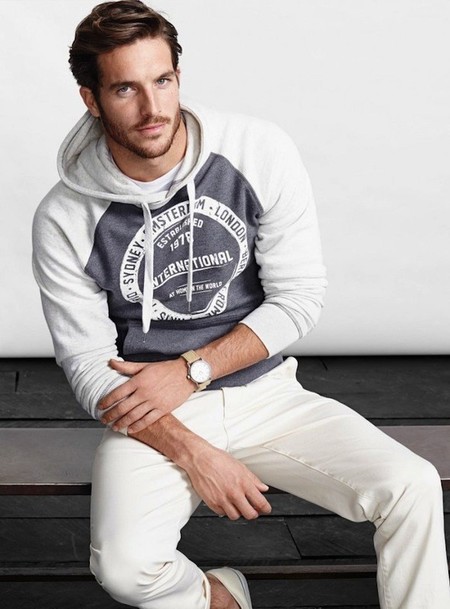 Imposible no ver lo nuevo de Simons para la Primavera-Verano 2014 y tener ganas de buen tiempo