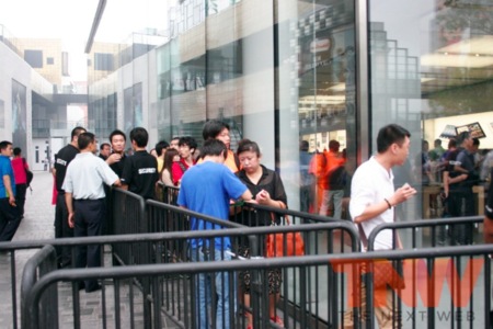 Un nuevo sistema de reservas acaba con los altercados en las colas de las Apple Store en china