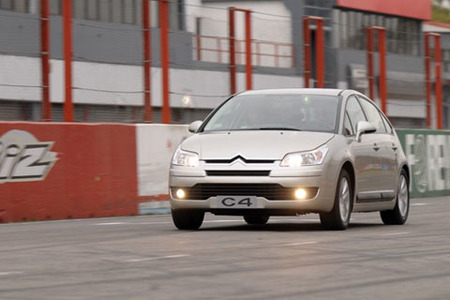 Citroen C4 en circuito