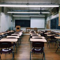 Professora passa 16 anos afastada do trabalho e apresentando atestado na Alemanha; caso foi descoberto e gerou polêmica 