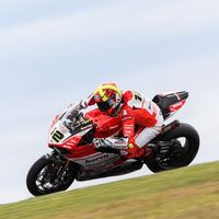 Forés domina en la FP1 pero Rea ha sido el más rápido del viernes en Buriram con Torres tercero