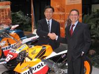 Repsol renueva su patrocinio con Honda