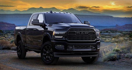 RAM 1500 y 2500 se visten de gala en México al incorporar el paquete Night Edition
