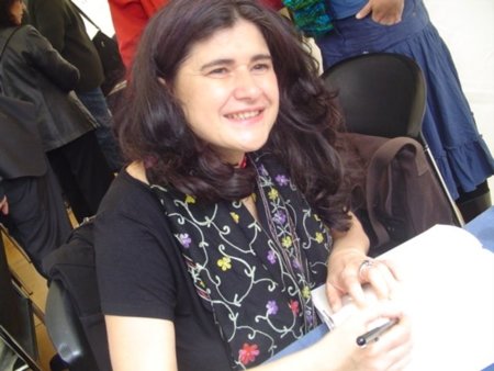 Lucía Etxebarría se queja de sus editores, las copias ilegales, Hacienda, Movistar, el abogado, el fontanero...