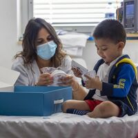 Disney arranca un proyecto piloto en el Hospital de la Paz para humanizar la estancia de los niños con cáncer