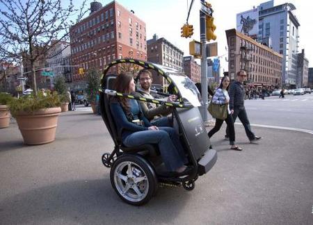 P.U.M.A., el biplaza de GM y Segway