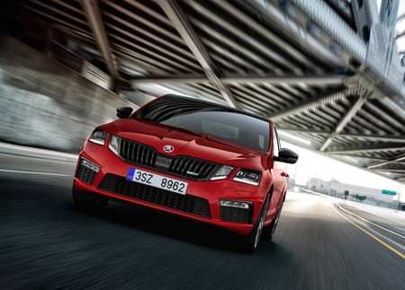 Škoda Octavia RS 245, ¿pueden los checos hacer un mejor Jetta GLI que los alemanes?