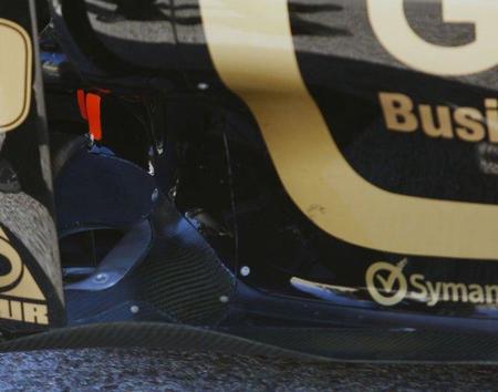 Ross Brawn: "Los escapes delanteros pueden tener un mayor impacto que el doble difusor"
