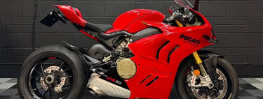 El robo de motos del siglo: se llevan diez superbikes valoradas en un pastizal metidas en un camión