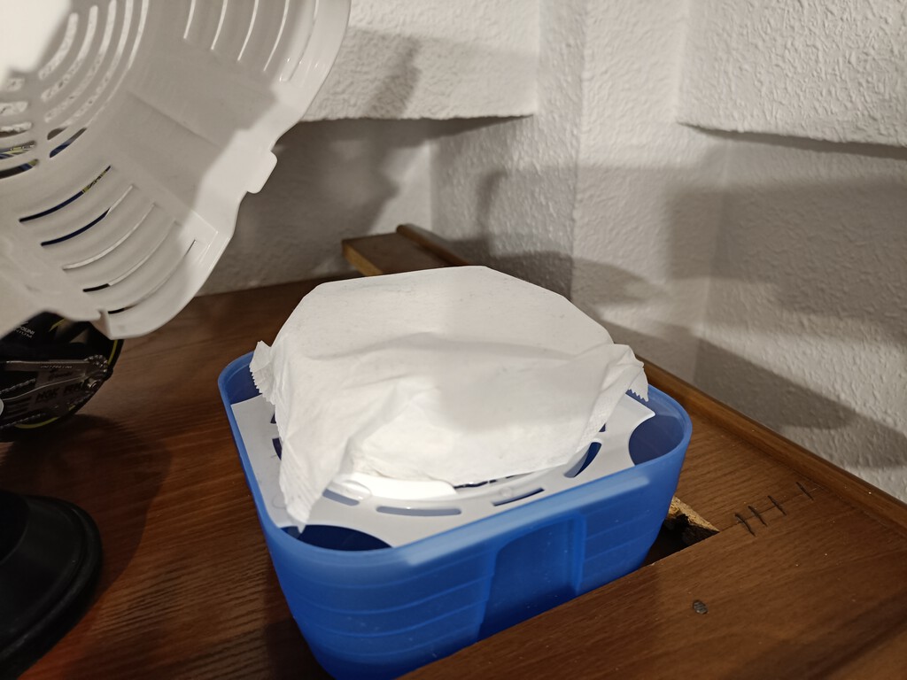 Llevo seis meses usando un deshumidificador de pastilla: mi habitación lo ha agradecido 