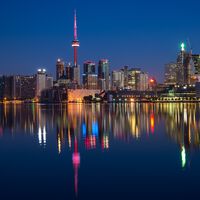 Los estudios siempre apuntan de que más inmigrantes es bueno para la economía, pero parece que solo Canadá se lo toma en serio
