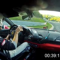Planes para una tarde de domingo: gozarlo fuerte viendo los 7:21.63 del Ferrari 488 GTB en Nürburgring 