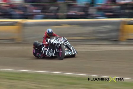 Guy Martin se atreve con todo, esta vez sale a rodar con un sidecar de speedway