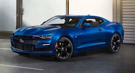 El Chevrolet Camaro tendrá dos motores híbridos y un nuevo 4 cilindros turbo