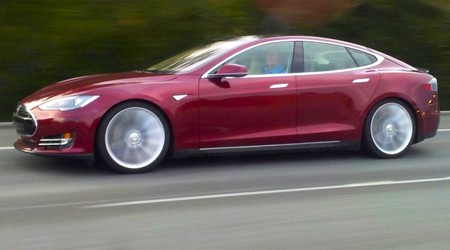 Tesla Model S perfil