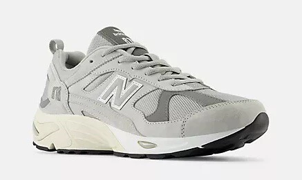 New Balance 878
