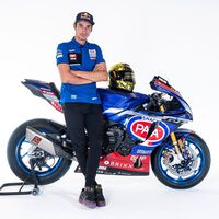 La Yamaha YZF-R1 se viste de Toprak Razgatlioglu para celebrar la triple corona del WSBK