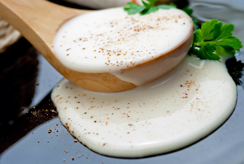 Salsas básicas que debes aprender a hacer para ser profesional en la cocina